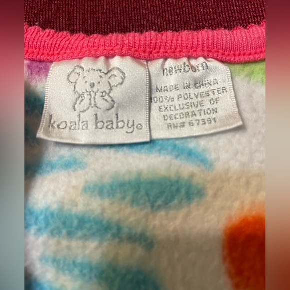 Koala Baby White Footed Sleeper with Colorful Heart/Dots/Zigzag Pattern - Picture 4 of 6